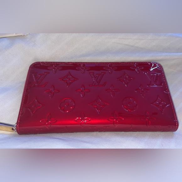 Louis Vuitton Red Card Holder Wallet - Picture 2 of 6